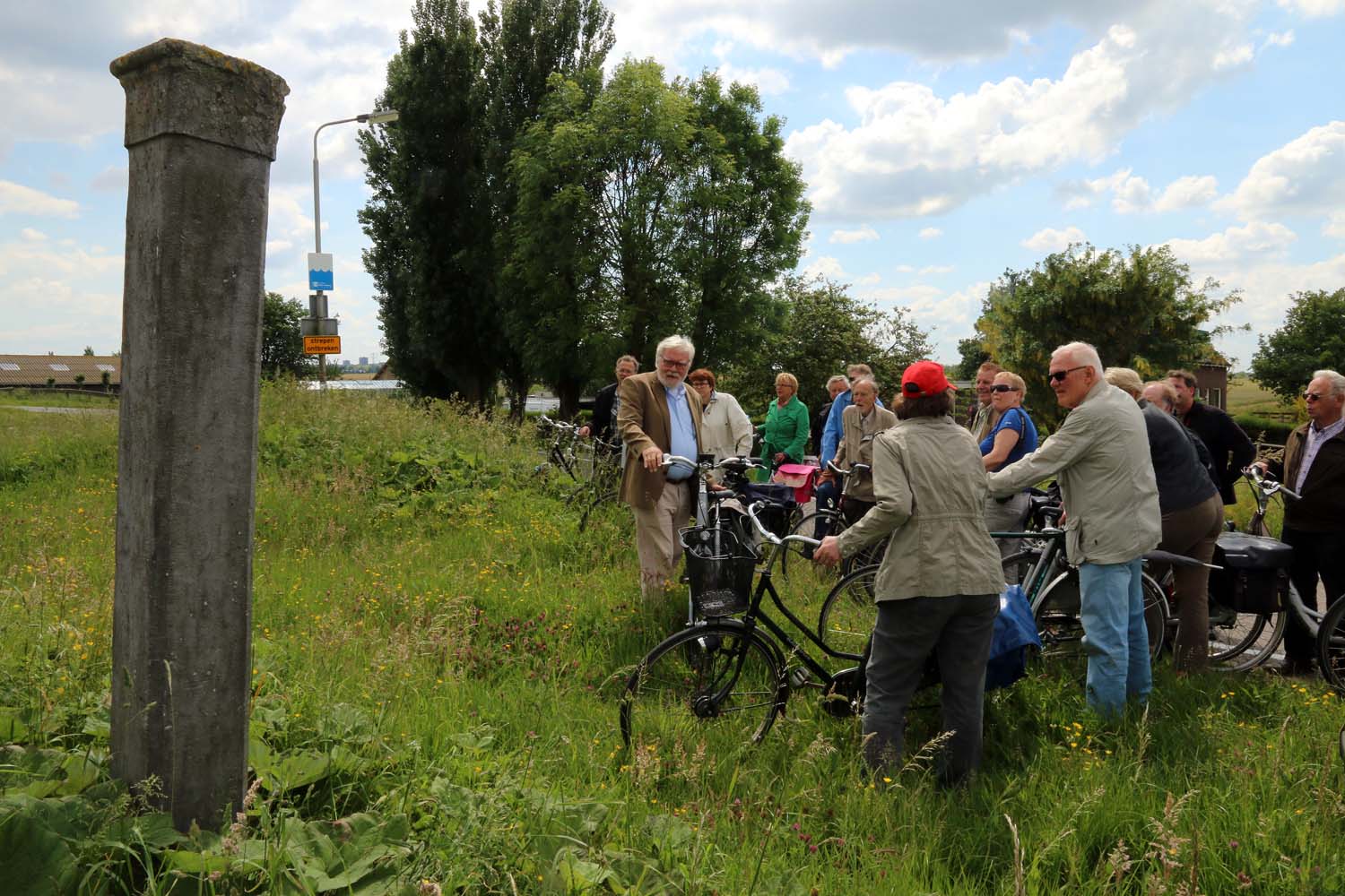 Schieweg-excursie van Historische Vereniging Oud-Schipluiden - 24 mei 2014